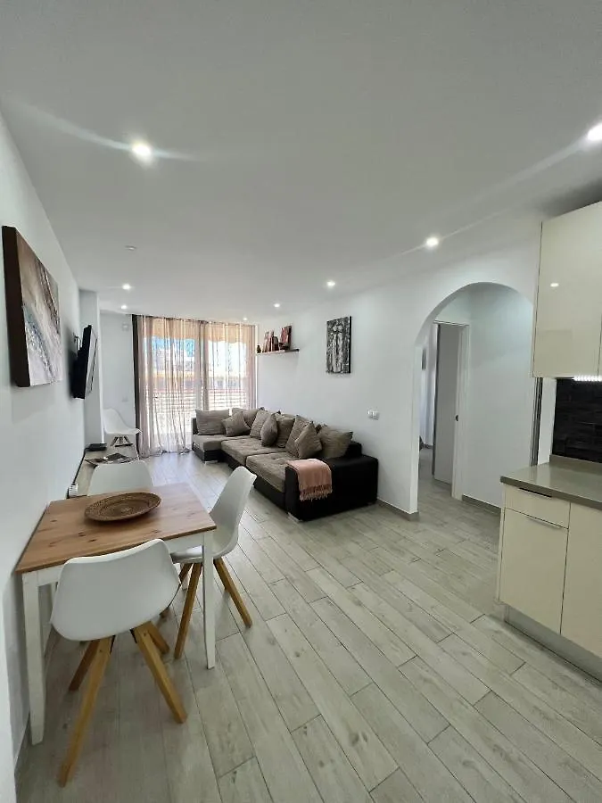 Los Cristianos || location